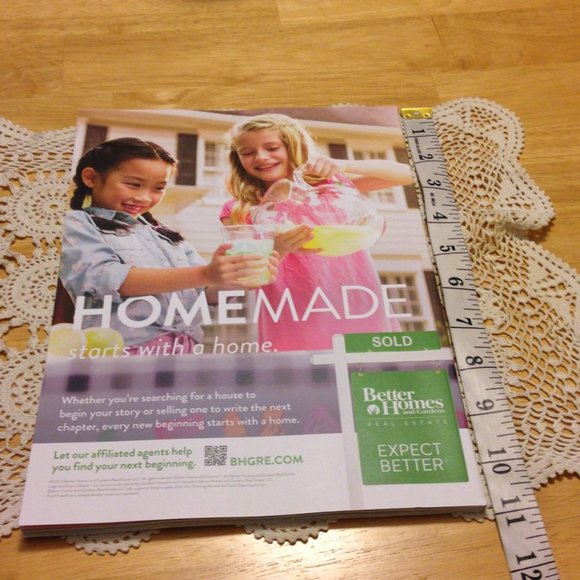 Smoothies Magazine / Cookbook of Recipes from Better Homes and Gardens - Picture 2 of 10